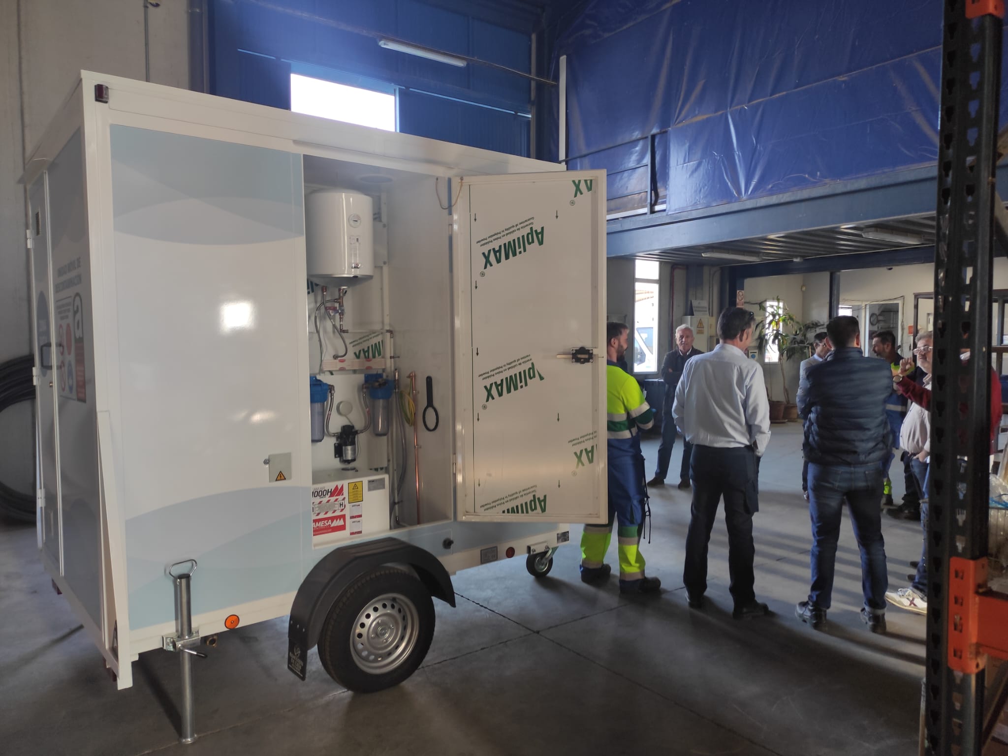 Aguas y Servicios de la Costa Tropical adquiere una cabina móvil de descontaminación de amianto.